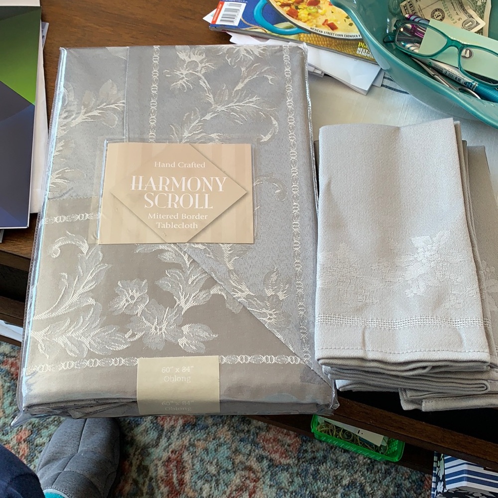 Tablecloth and napkins